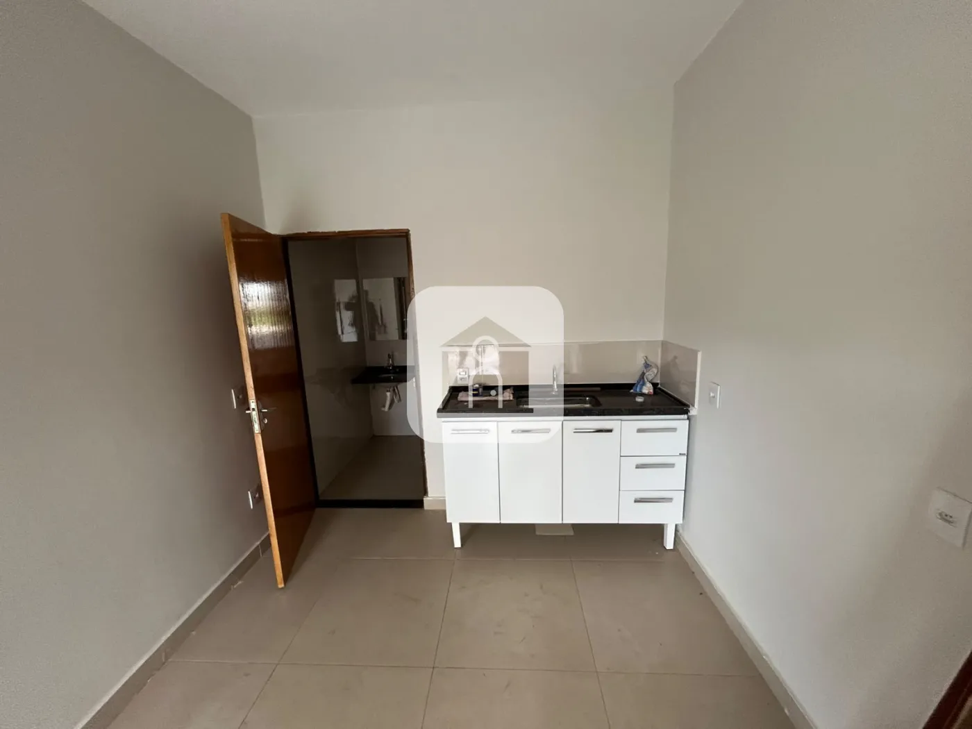 Alugar Comercial / Loja em Uberl&acirc;ndia R$ 1.500,00 - Foto 3