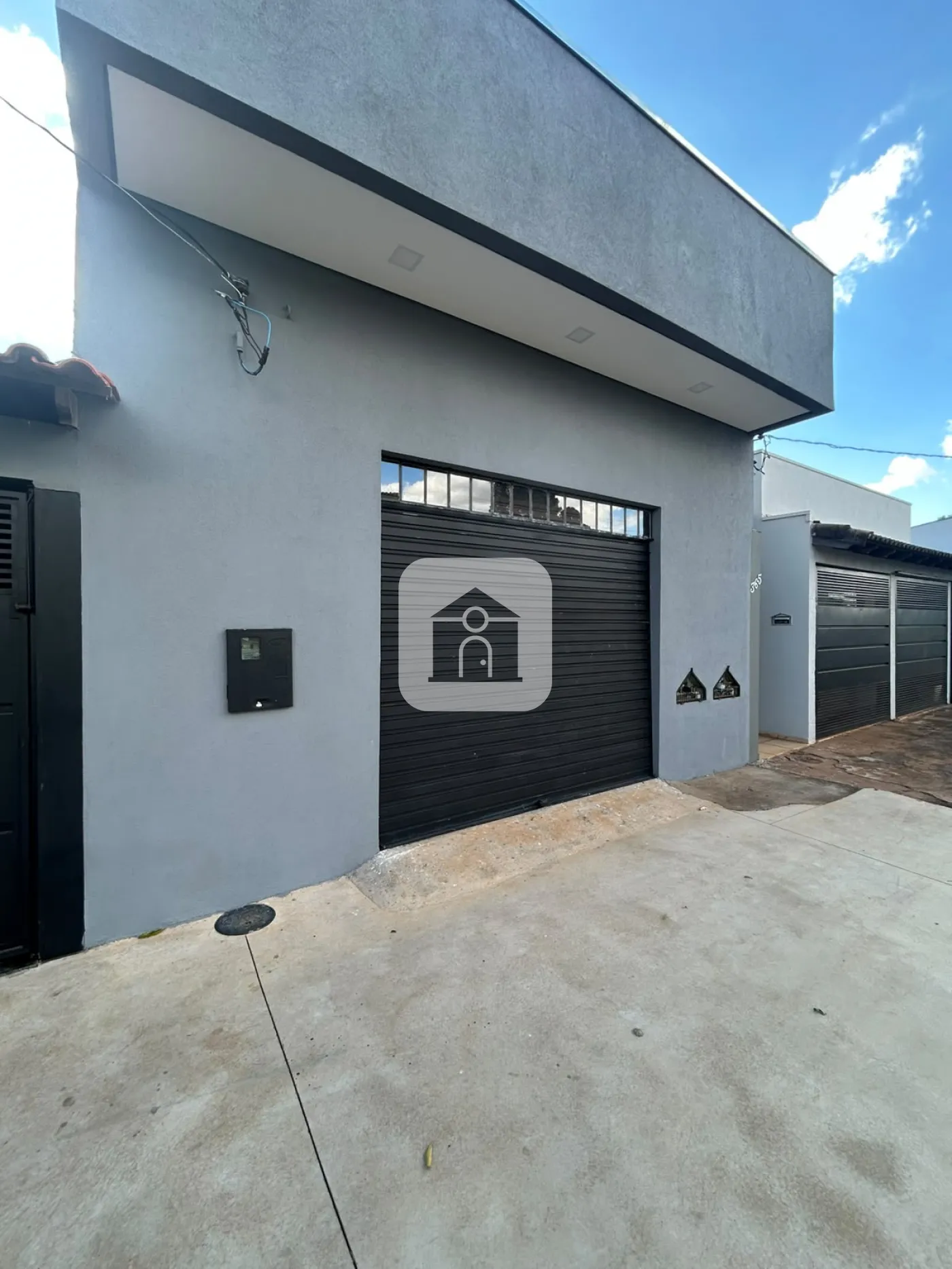 Alugar Comercial / Loja em Uberl&acirc;ndia R$ 1.500,00 - Foto 1