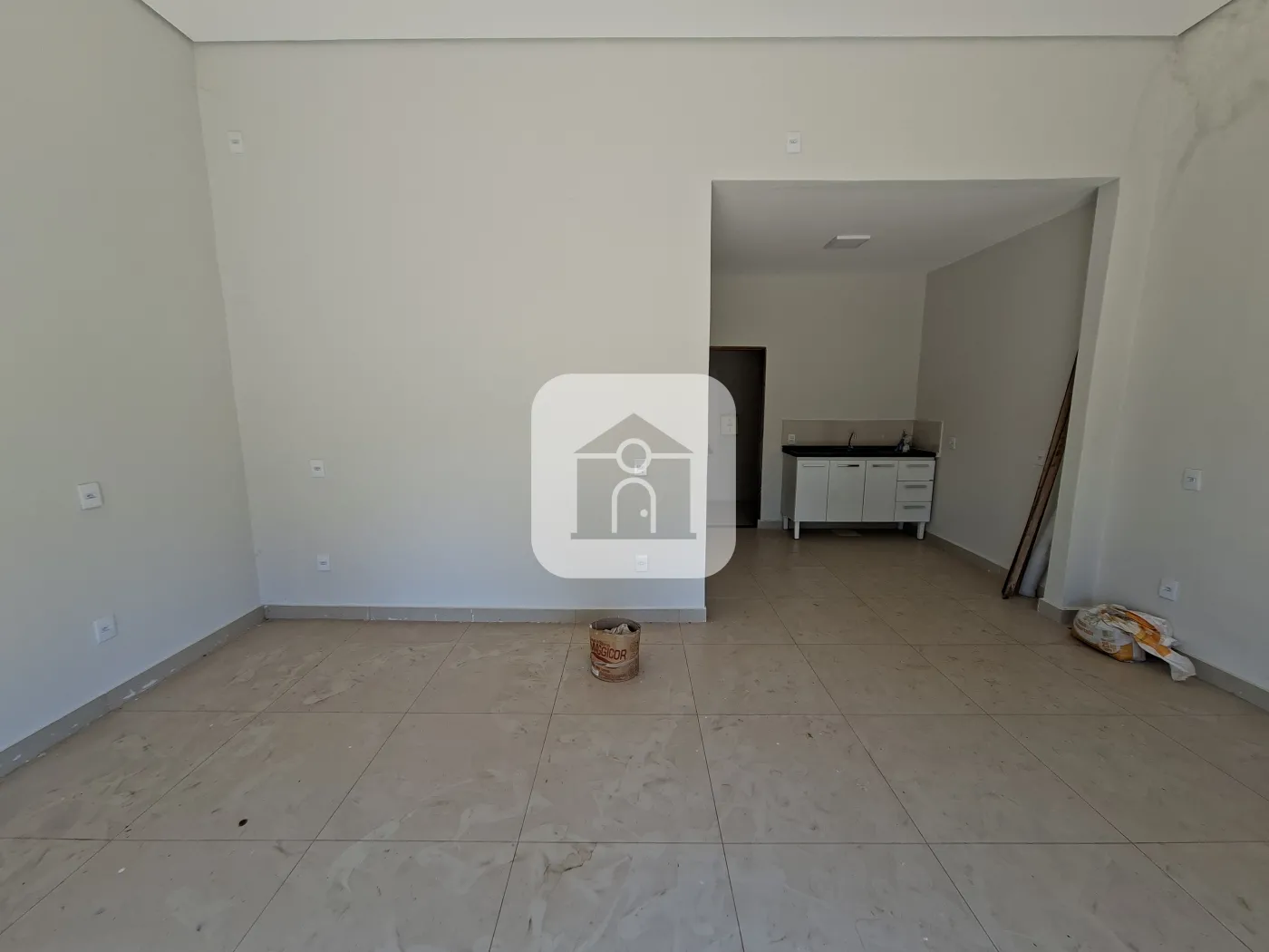 Alugar Comercial / Loja em Uberl&acirc;ndia R$ 1.500,00 - Foto 1