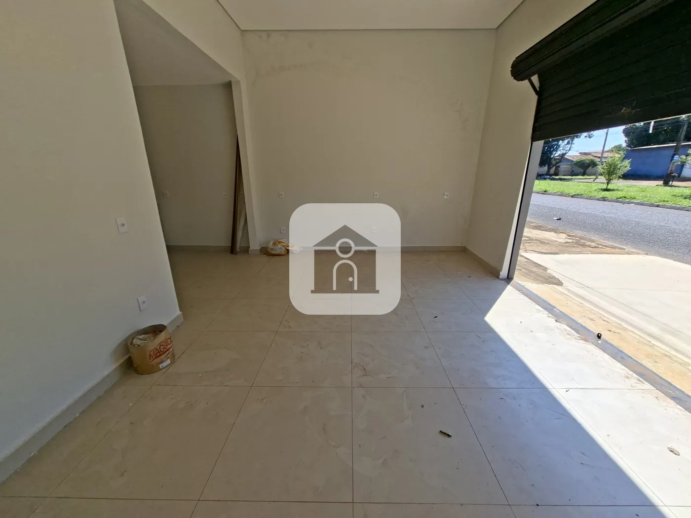 Alugar Comercial / Loja em Uberl&acirc;ndia R$ 1.500,00 - Foto 3