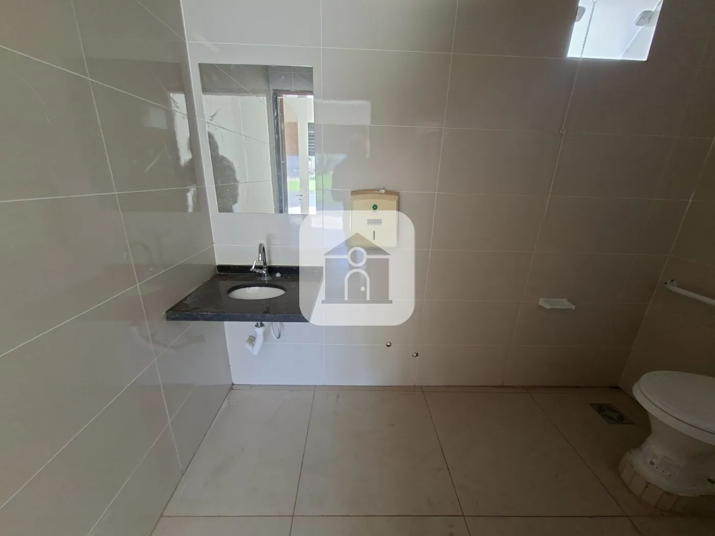 Alugar Comercial / Loja em Uberl&acirc;ndia R$ 1.500,00 - Foto 6