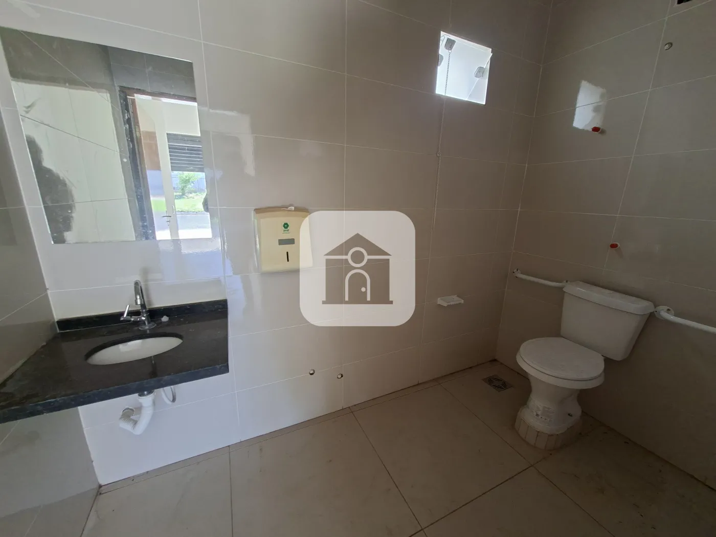 Alugar Comercial / Loja em Uberl&acirc;ndia R$ 1.500,00 - Foto 7