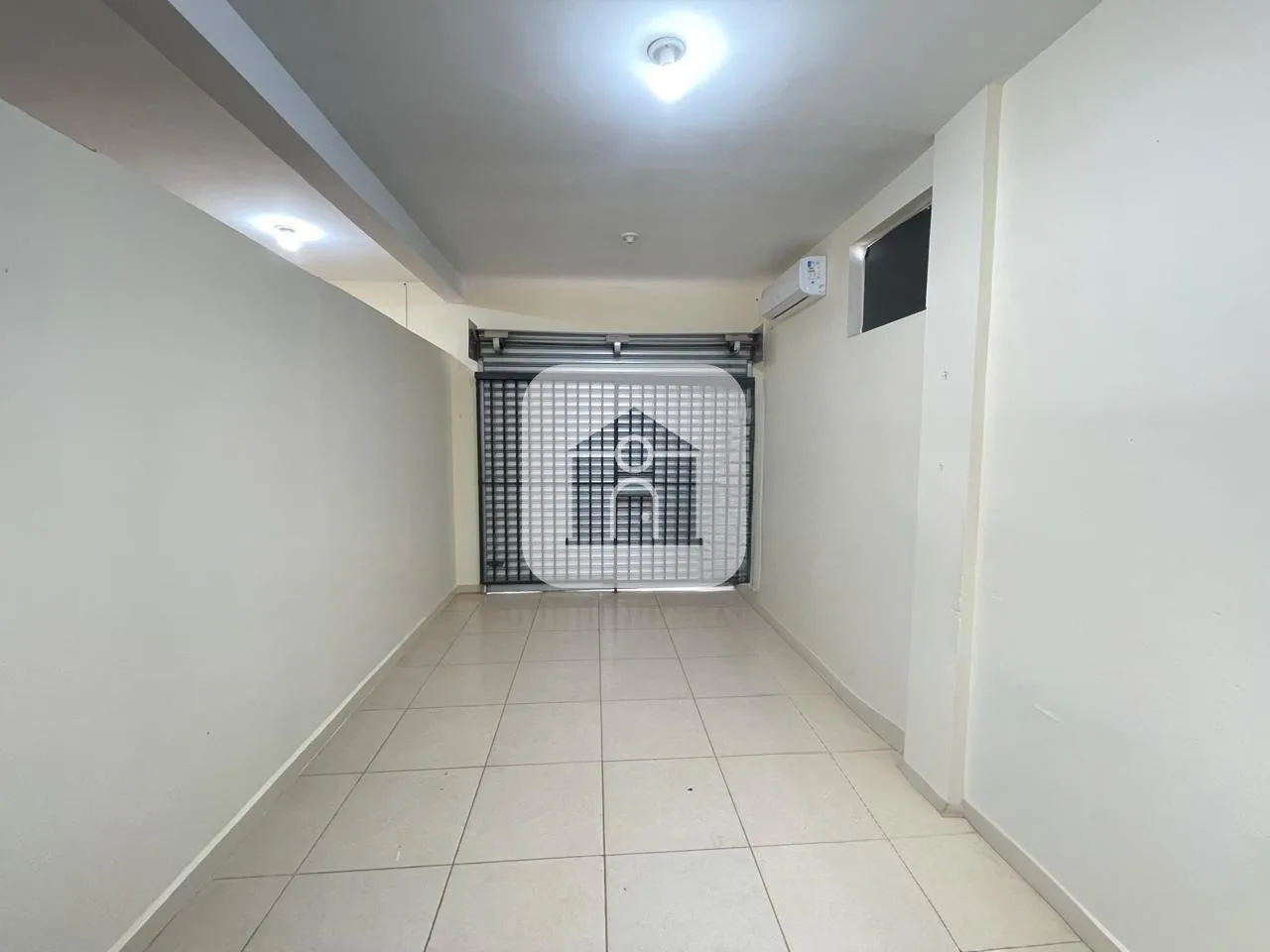 Alugar Comercial / Loja em Uberl&acirc;ndia R$ 2.500,00 - Foto 1