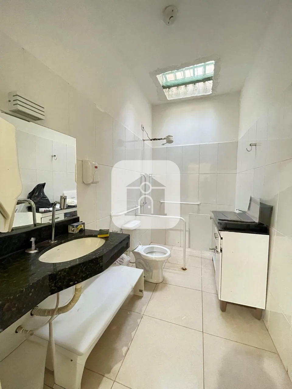 Alugar Comercial / Loja em Uberl&acirc;ndia R$ 2.500,00 - Foto 7