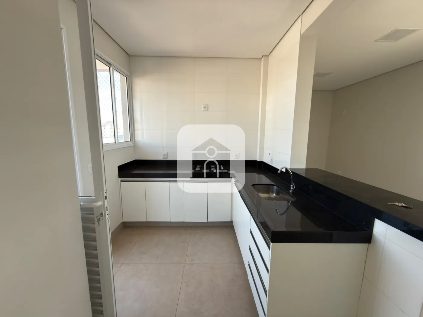 Alugar Apartamento / Padr&atilde;o em Uberl&acirc;ndia R$ 2.000,00 - Foto 7