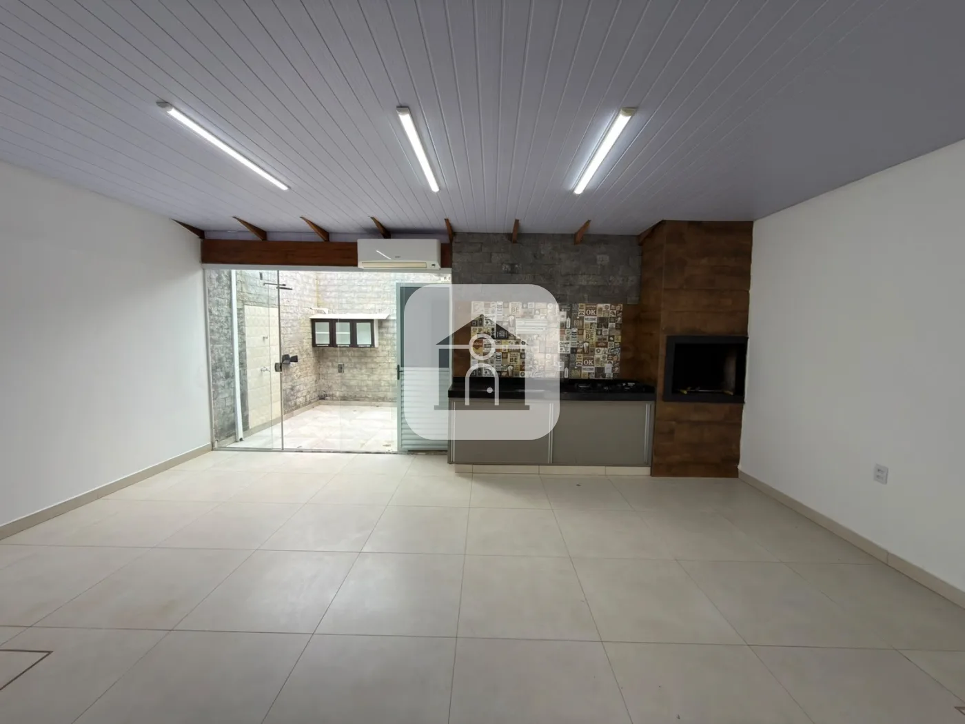 Alugar Casa / Condom&iacute;nio ou Loteamento Fechado em Uberlandia R$ 3.000,00 - Foto 1