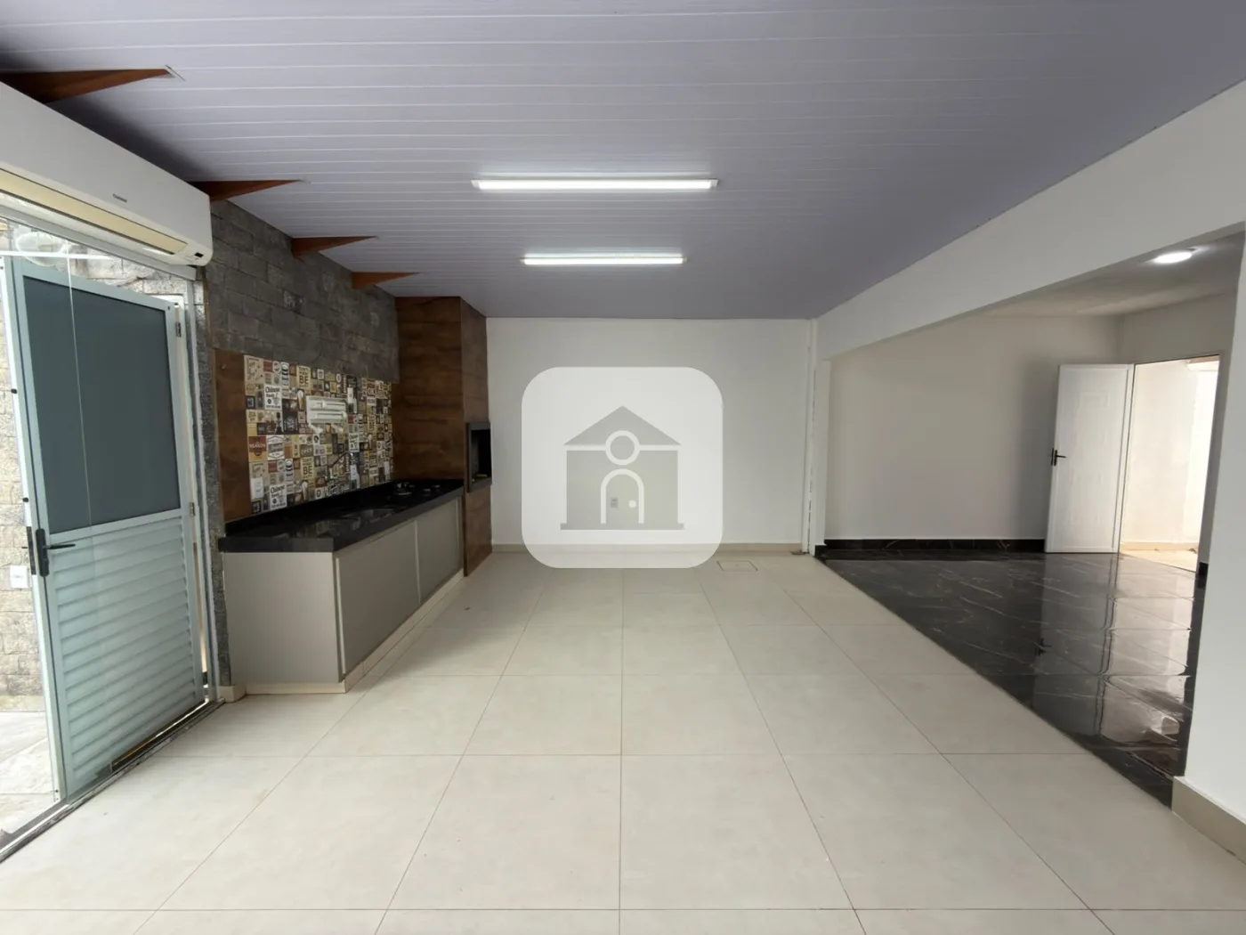 Alugar Casa / Condom&iacute;nio ou Loteamento Fechado em Uberlandia R$ 3.000,00 - Foto 4