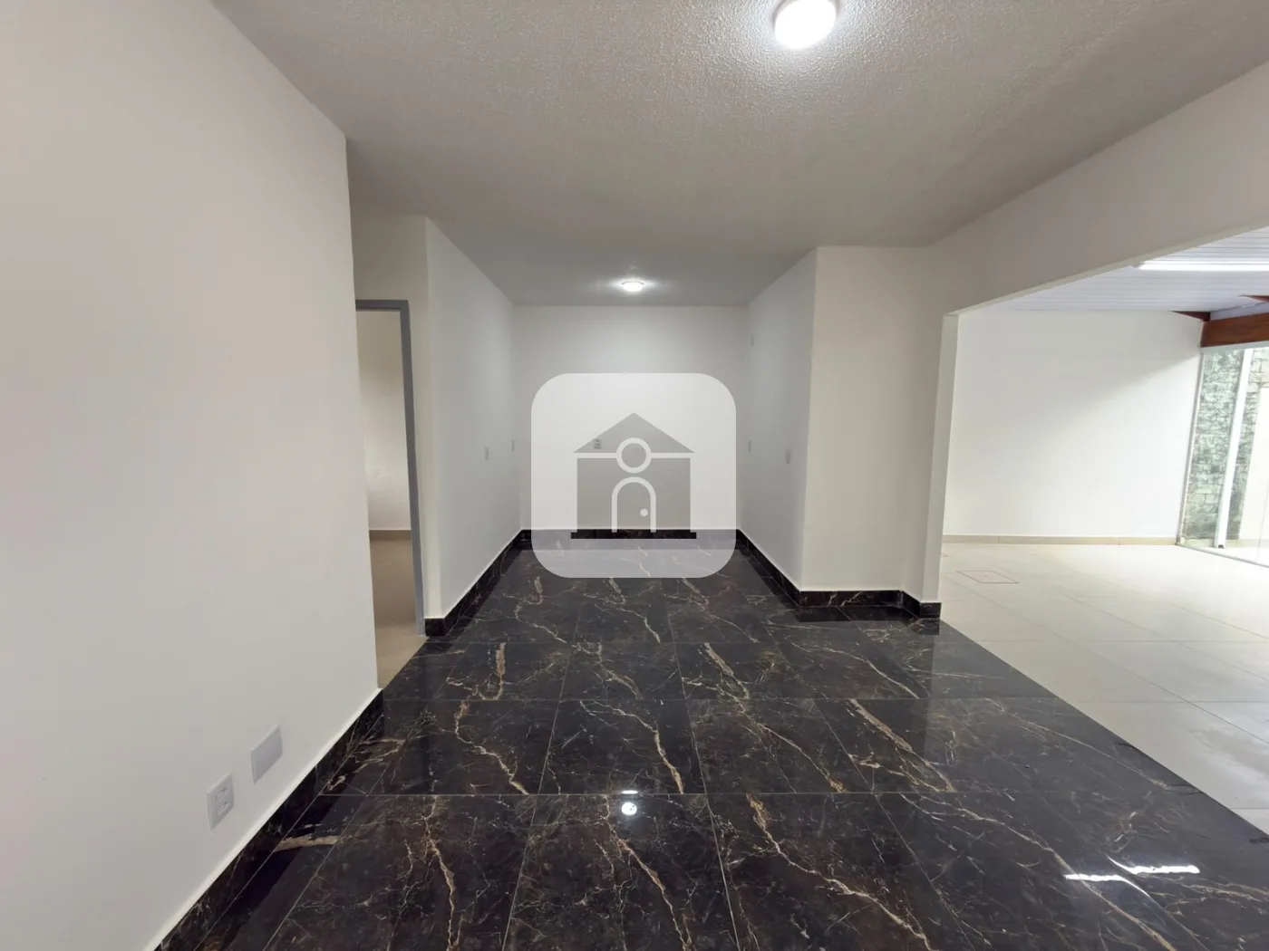 Alugar Casa / Condom&iacute;nio ou Loteamento Fechado em Uberlandia R$ 3.000,00 - Foto 5