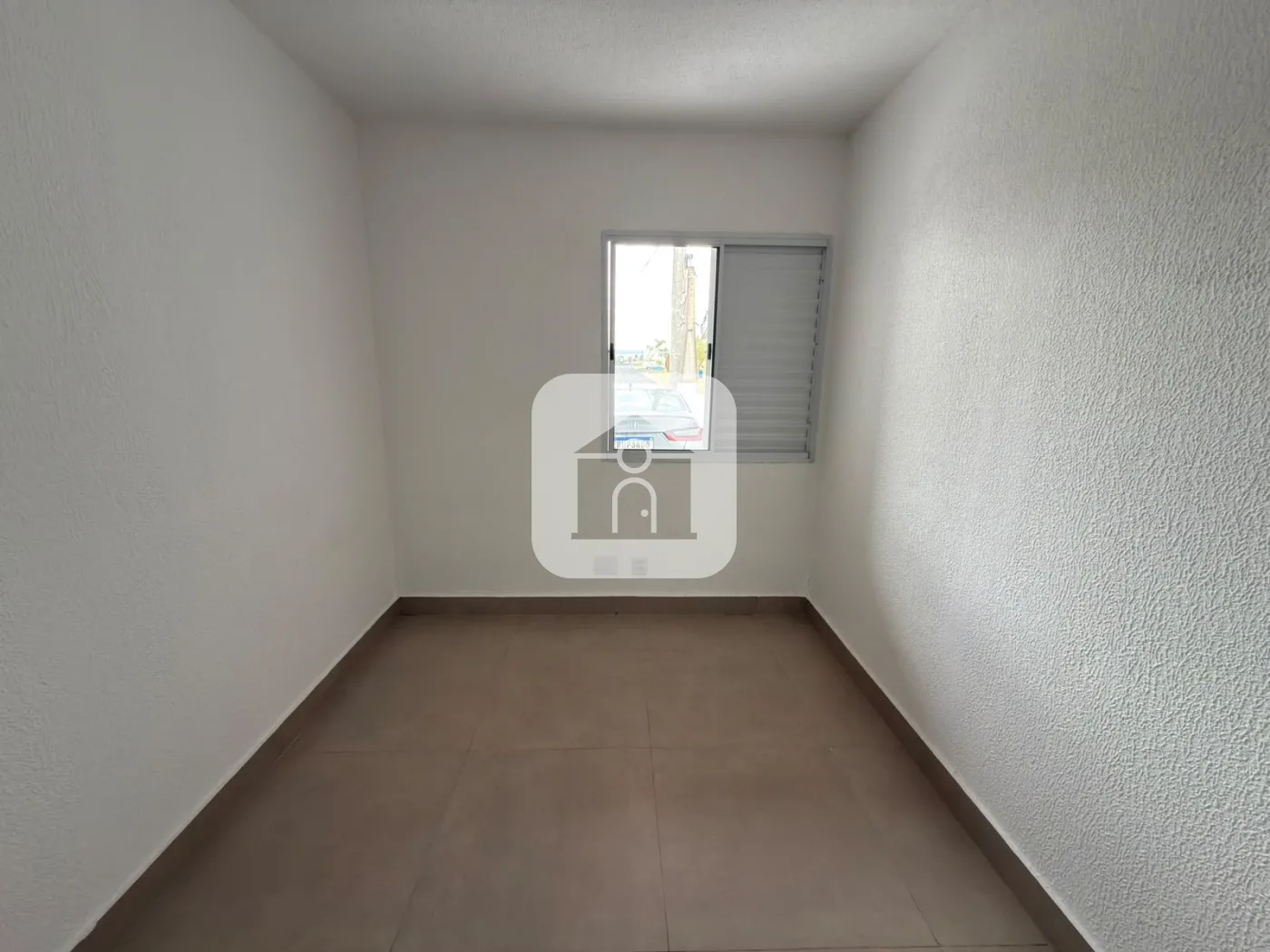 Alugar Casa / Condom&iacute;nio ou Loteamento Fechado em Uberlandia R$ 3.000,00 - Foto 13
