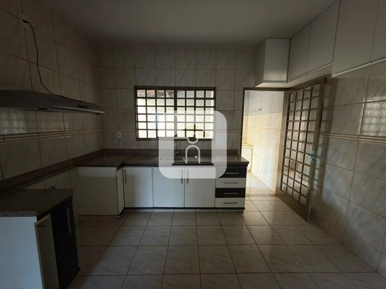 Alugar Casa / Padr&atilde;o em Uberl&acirc;ndia R$ 2.500,00 - Foto 3
