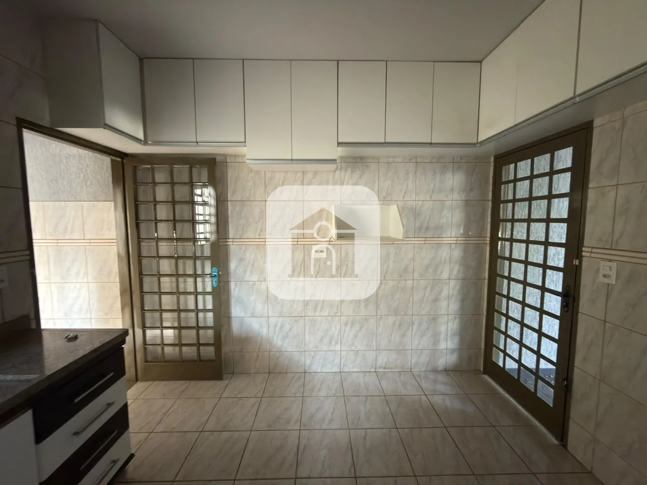 Alugar Casa / Padr&atilde;o em Uberl&acirc;ndia R$ 2.500,00 - Foto 6