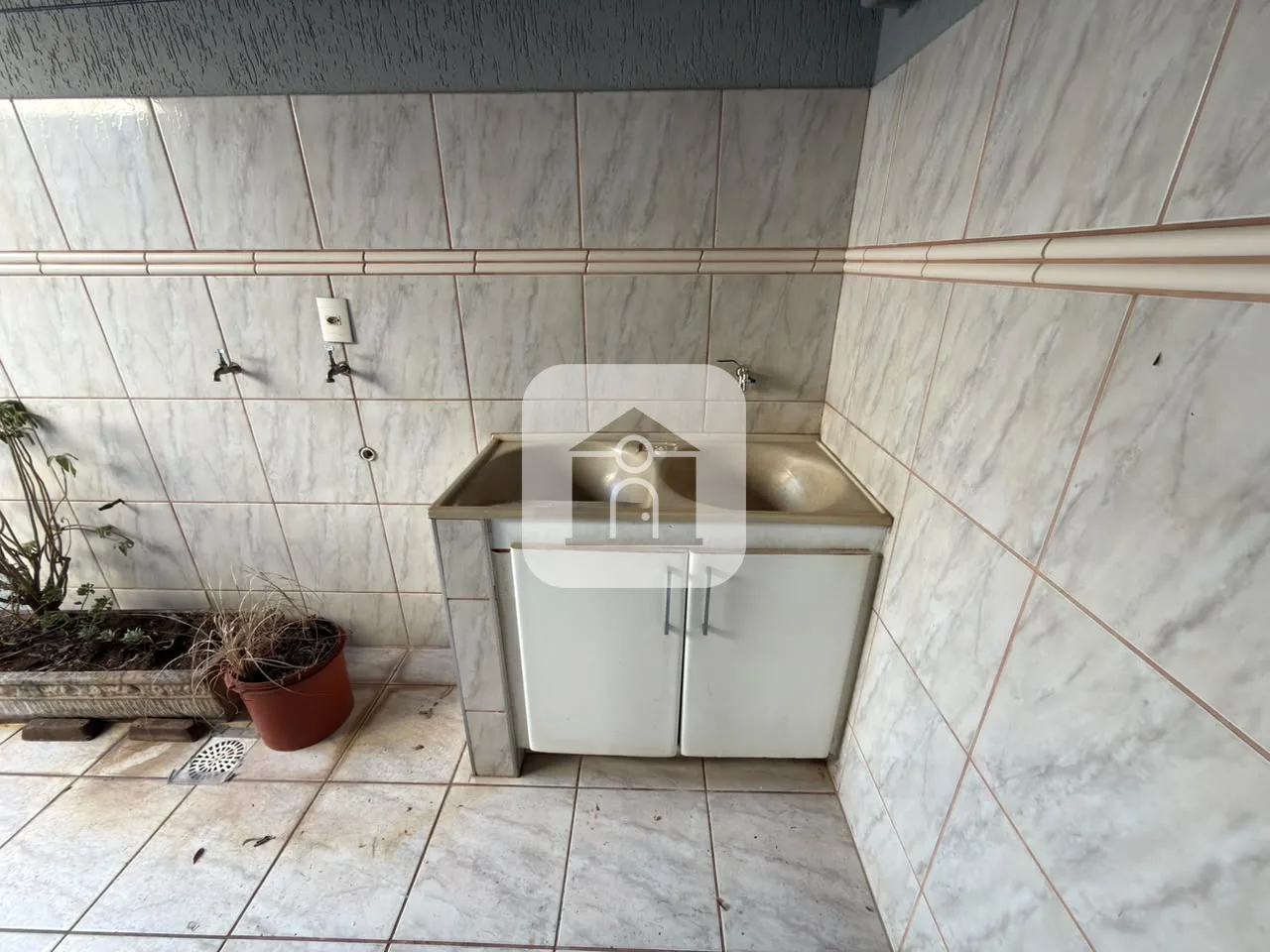 Alugar Casa / Padr&atilde;o em Uberl&acirc;ndia R$ 2.500,00 - Foto 11