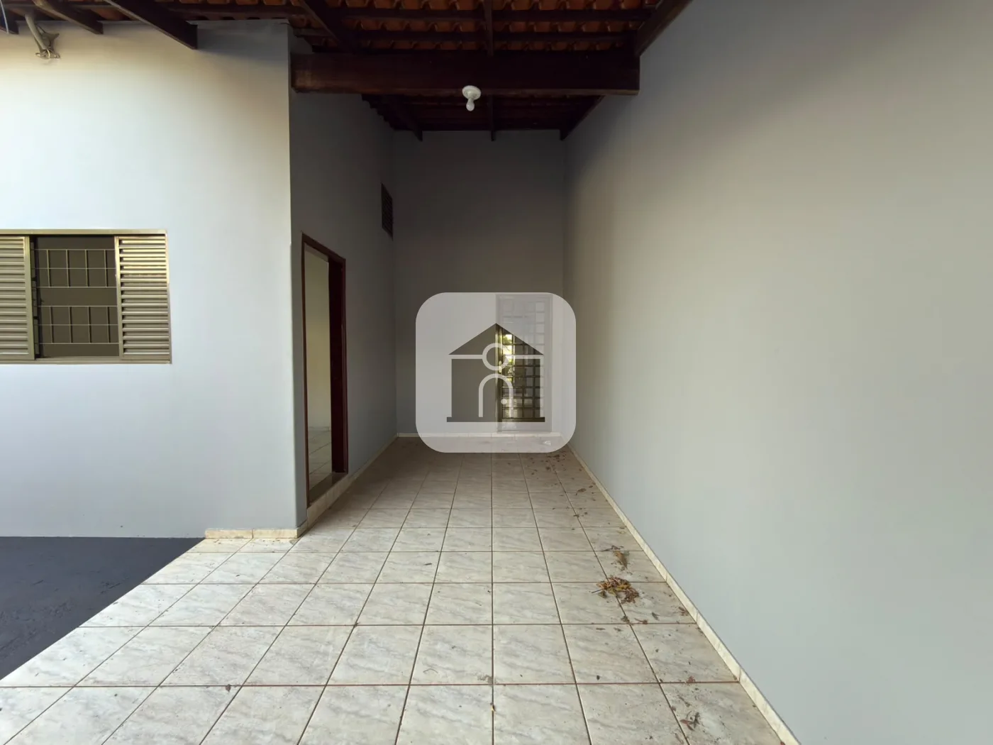 Alugar Casa / Padr&atilde;o em Uberl&acirc;ndia R$ 2.100,00 - Foto 2