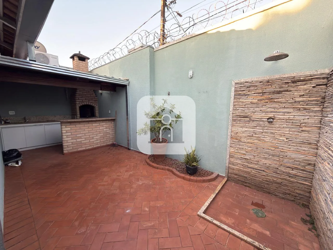 Alugar Casa / Condom&iacute;nio ou Loteamento Fechado em Uberlandia R$ 3.300,00 - Foto 16