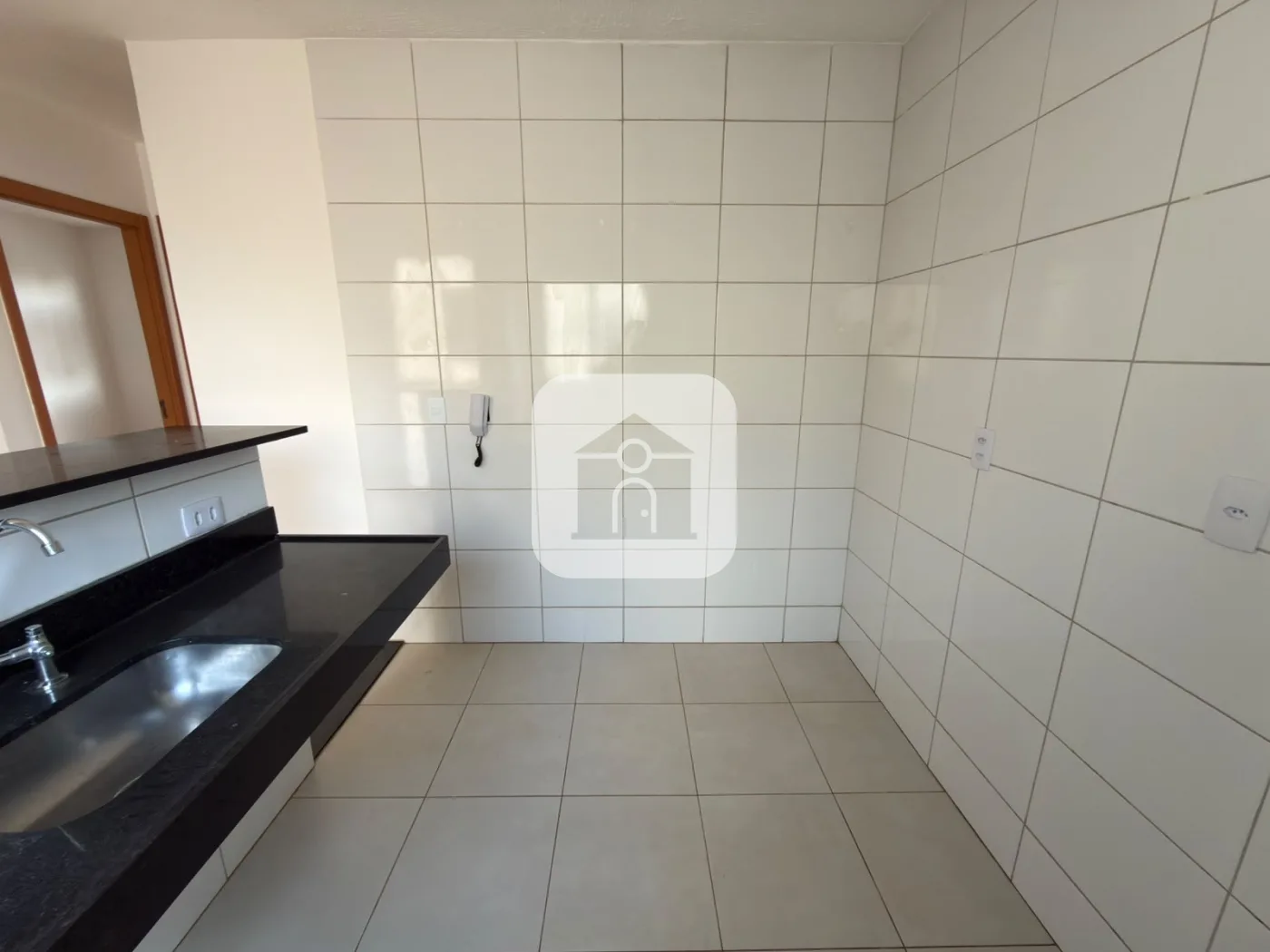 Alugar Apartamento / Padr&atilde;o em Uberlandia R$ 1.150,00 - Foto 4