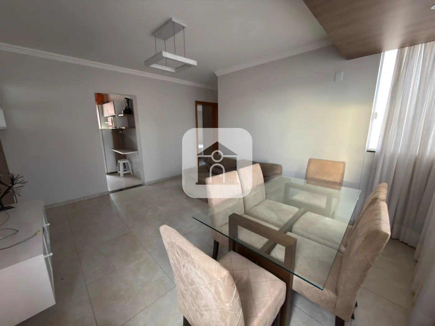 Alugar Apartamento / Padr&atilde;o em Uberl&acirc;ndia R$ 2.400,00 - Foto 4