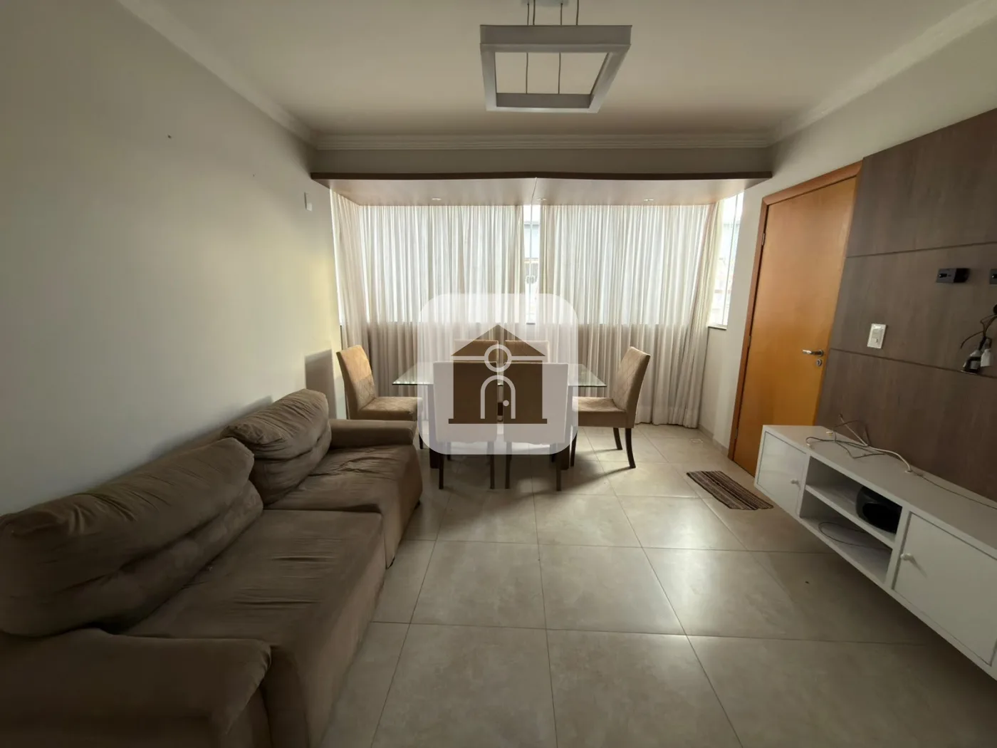 Alugar Apartamento / Padr&atilde;o em Uberl&acirc;ndia R$ 2.400,00 - Foto 1