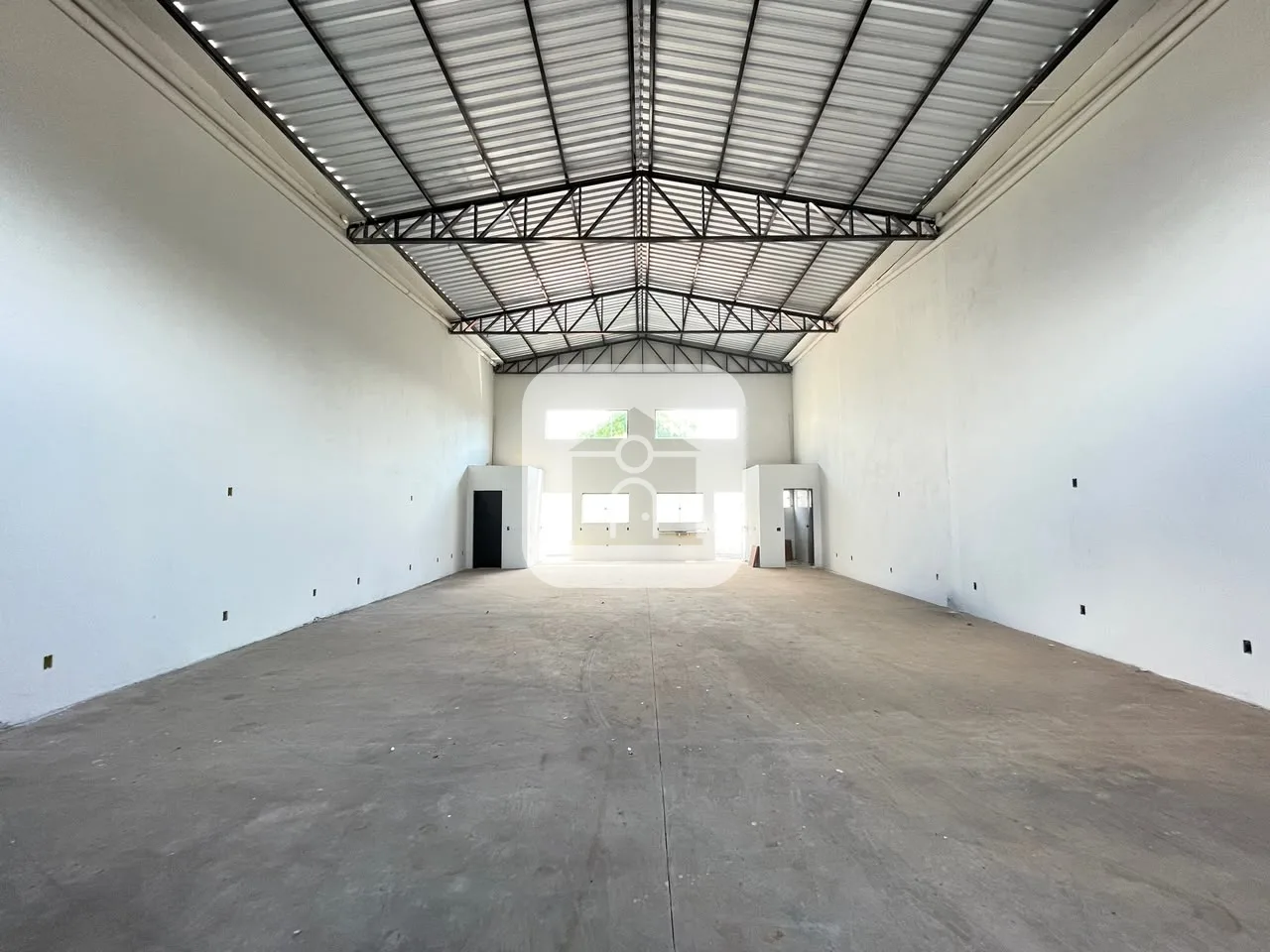 Alugar Comercial / Galp&atilde;o em Uberl&acirc;ndia R$ 6.500,00 - Foto 2