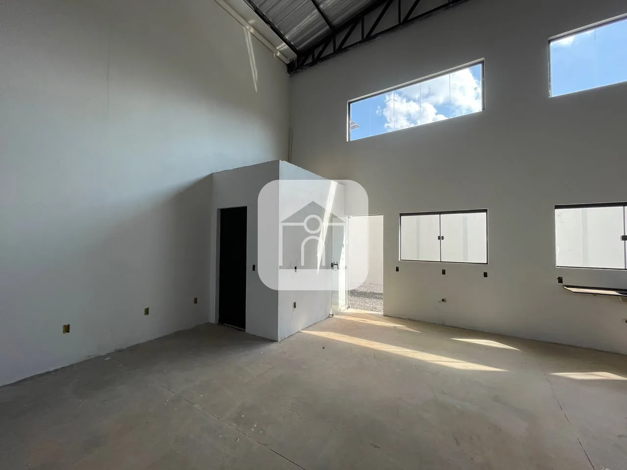 Alugar Comercial / Galp&atilde;o em Uberl&acirc;ndia R$ 6.500,00 - Foto 3