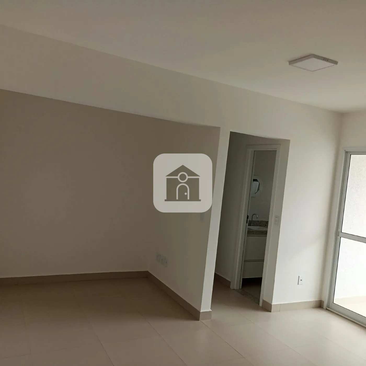 Alugar Apartamento / Padr&atilde;o em Uberl&acirc;ndia R$ 2.000,00 - Foto 1