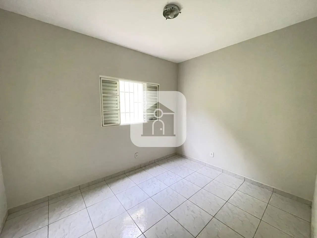 Alugar Casa / Padr&atilde;o em Uberl&acirc;ndia R$ 1.900,00 - Foto 8
