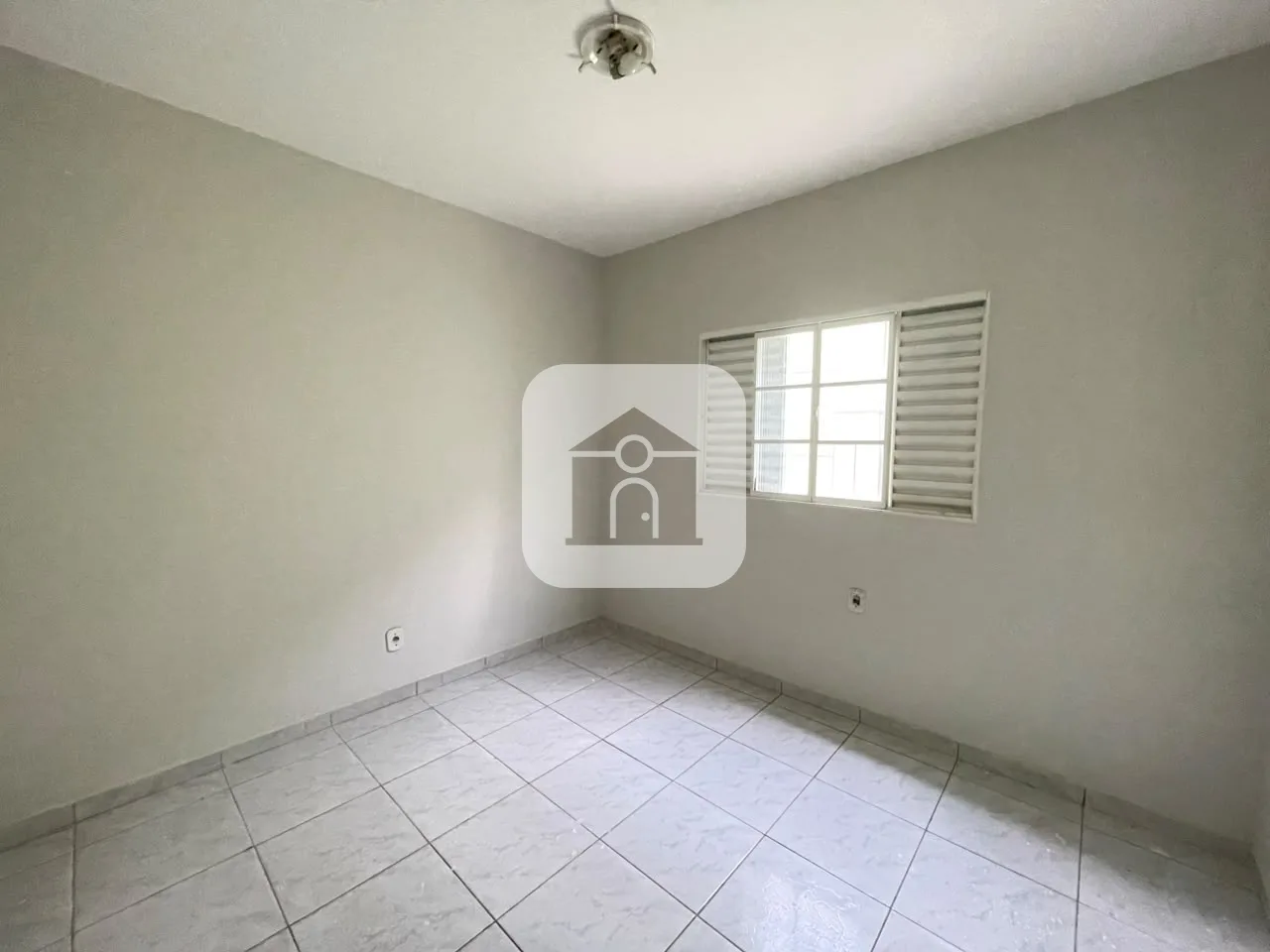 Alugar Casa / Padr&atilde;o em Uberl&acirc;ndia R$ 1.900,00 - Foto 9