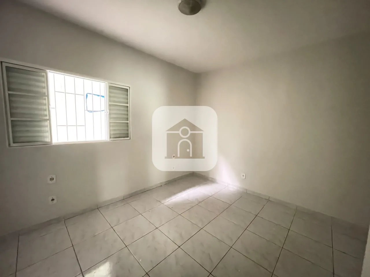 Alugar Casa / Padr&atilde;o em Uberl&acirc;ndia R$ 1.900,00 - Foto 10