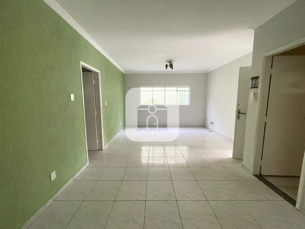 Alugar Casa / Padr&atilde;o em Uberl&acirc;ndia R$ 1.900,00 - Foto 3