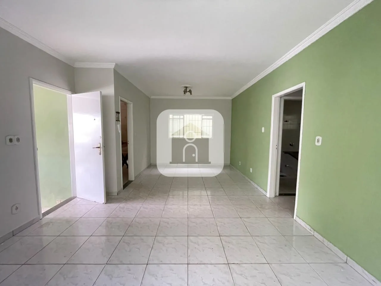 Alugar Casa / Padr&atilde;o em Uberl&acirc;ndia R$ 1.900,00 - Foto 4
