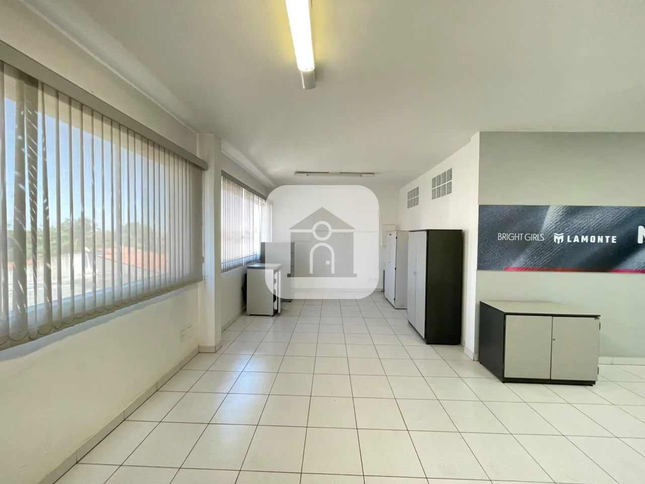 Alugar Comercial / Sala Comercial em Uberl&acirc;ndia R$ 1.500,00 - Foto 2