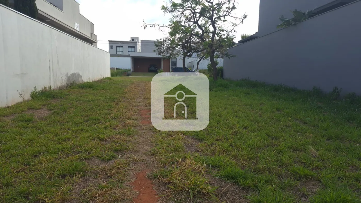Comprar Terreno / Condom&iacute;nio em Uberlandia R$ 620.000,00 - Foto 1
