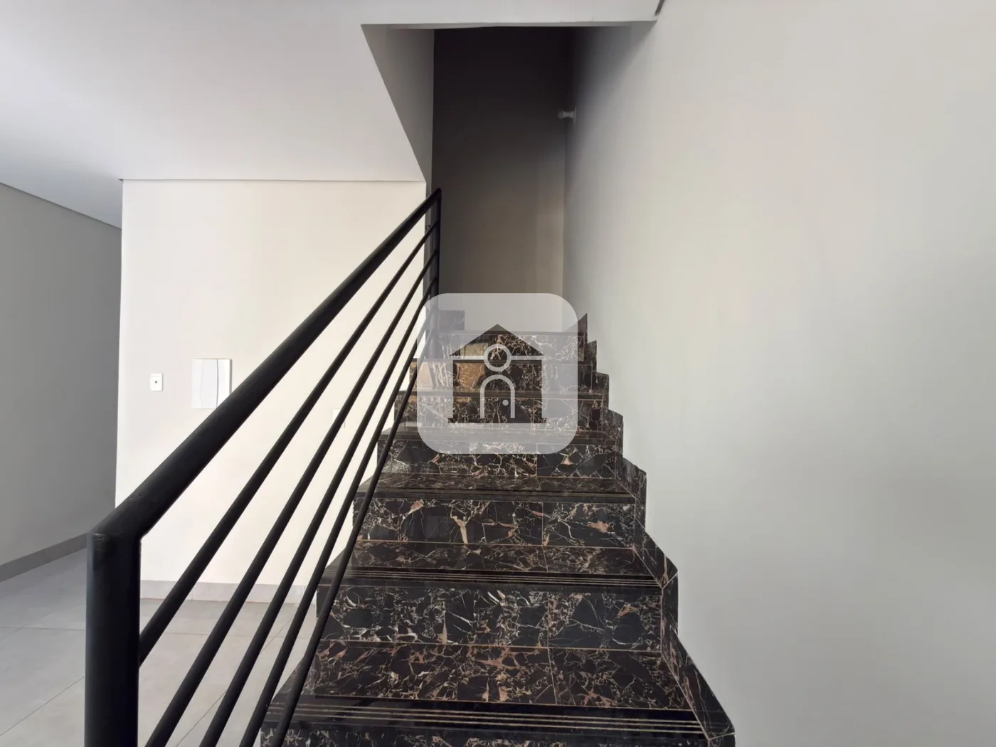 Alugar Casa / Sobrado em Uberl&acirc;ndia R$ 2.600,00 - Foto 8