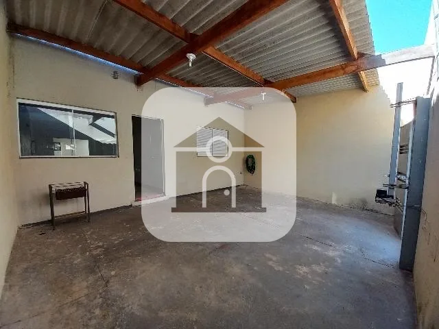 Alugar Casa / Padr&atilde;o em Uberl&acirc;ndia R$ 2.200,00 - Foto 1