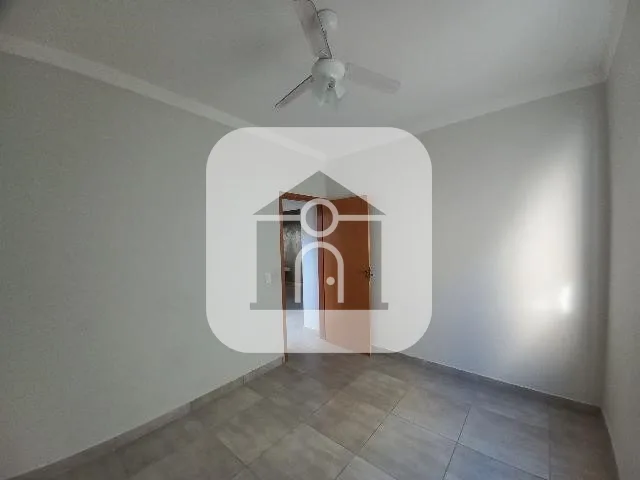 Alugar Casa / Padr&atilde;o em Uberl&acirc;ndia R$ 2.200,00 - Foto 8