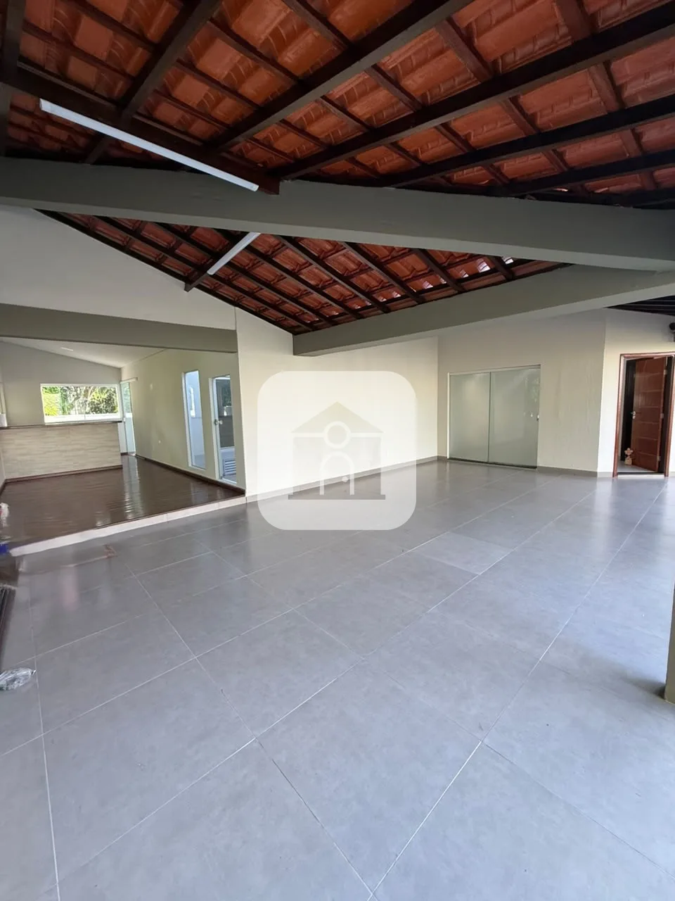Alugar Casa / Padr&atilde;o em Araguari R$ 3.900,00 - Foto 5