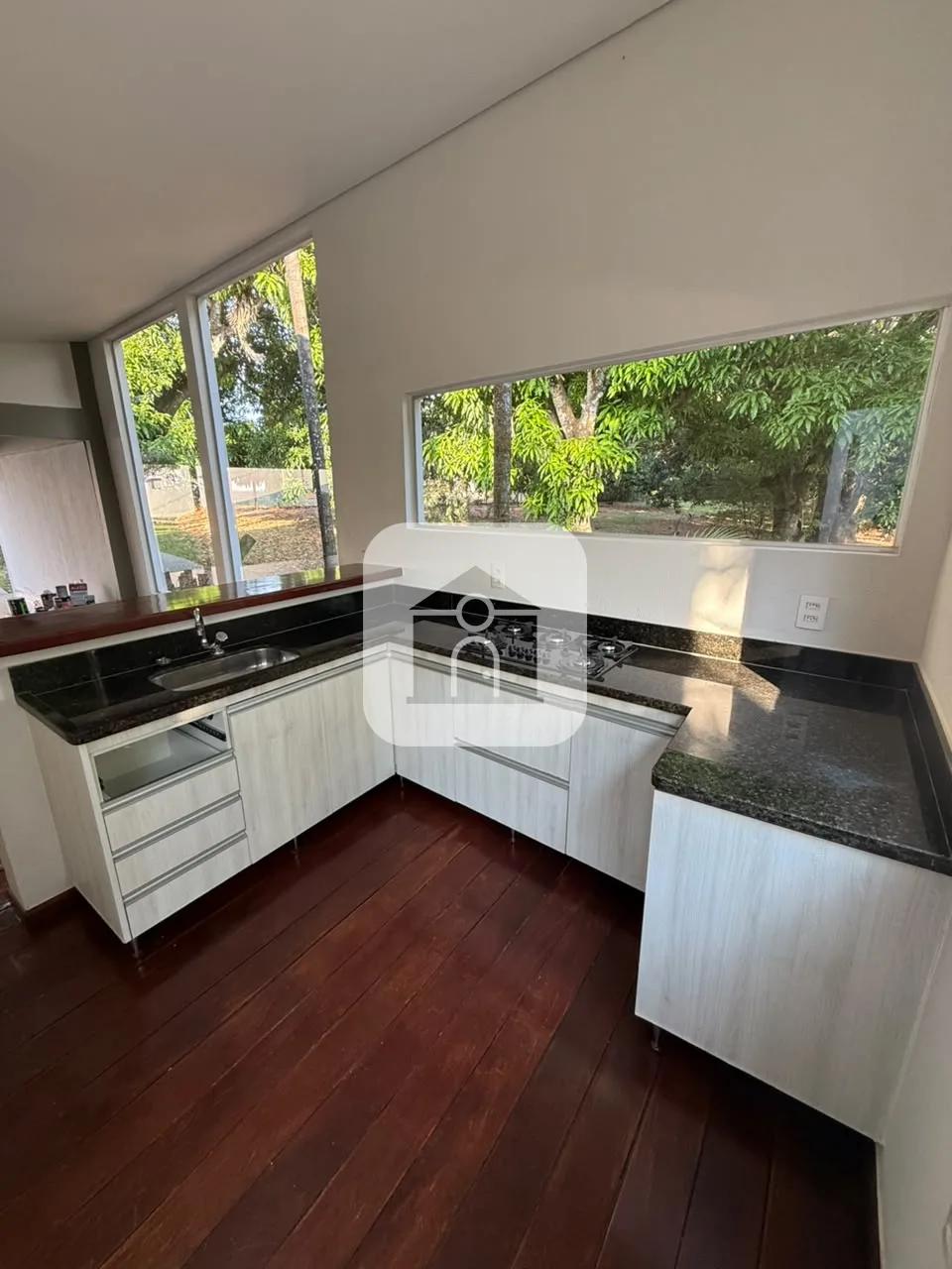 Alugar Casa / Padr&atilde;o em Araguari R$ 3.900,00 - Foto 8