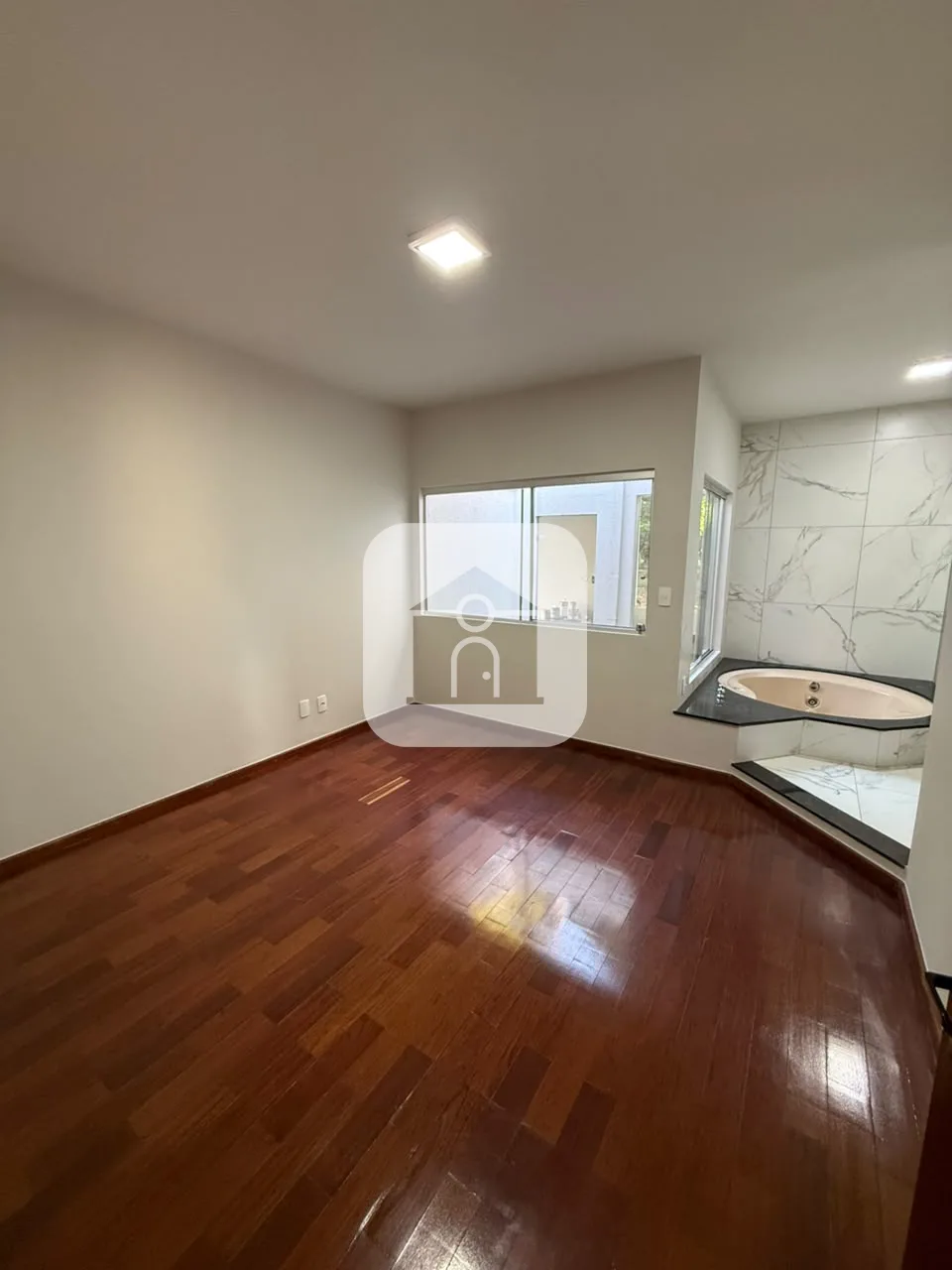 Alugar Casa / Padr&atilde;o em Araguari R$ 3.900,00 - Foto 12