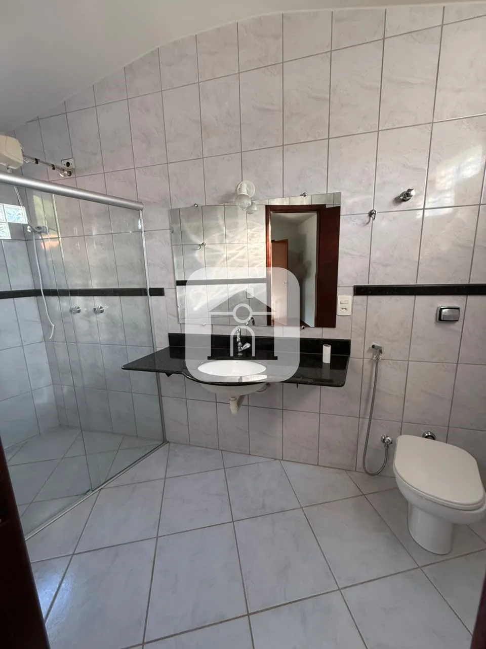 Alugar Casa / Padr&atilde;o em Araguari R$ 3.900,00 - Foto 18
