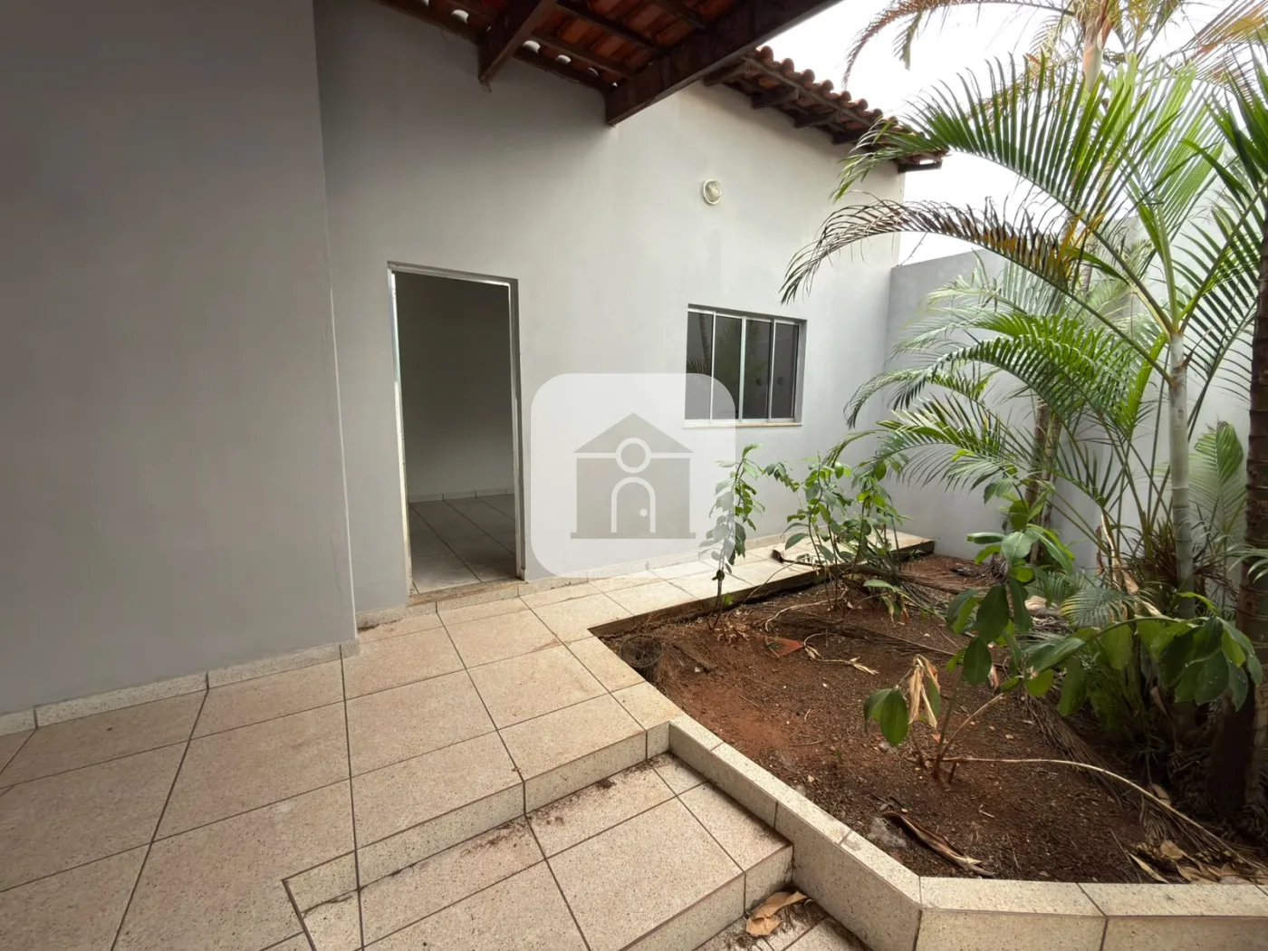 Alugar Casa / Padr&atilde;o em Uberl&acirc;ndia R$ 2.400,00 - Foto 3