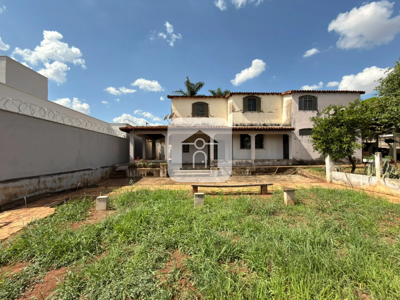 Alugar Casa / Padr&atilde;o em Uberl&acirc;ndia R$ 5.000,00 - Foto 3