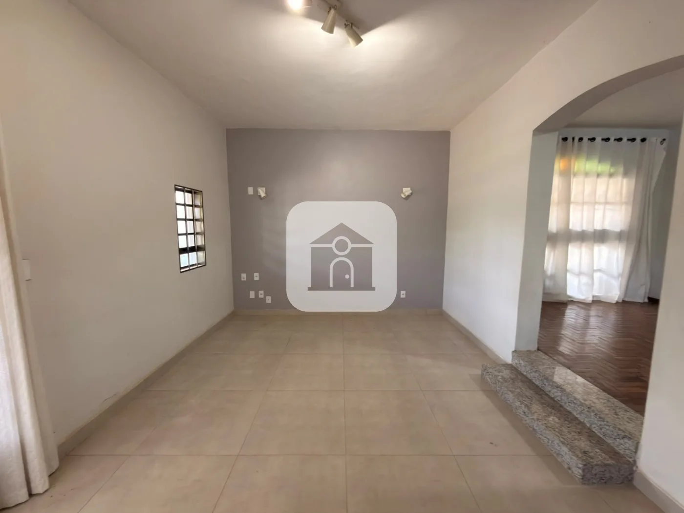 Alugar Casa / Padr&atilde;o em Uberl&acirc;ndia R$ 5.000,00 - Foto 9
