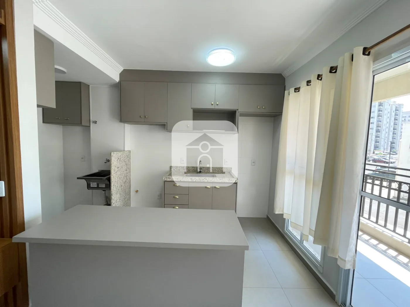 Alugar Apartamento / Padr&atilde;o em Uberl&acirc;ndia R$ 2.300,00 - Foto 4