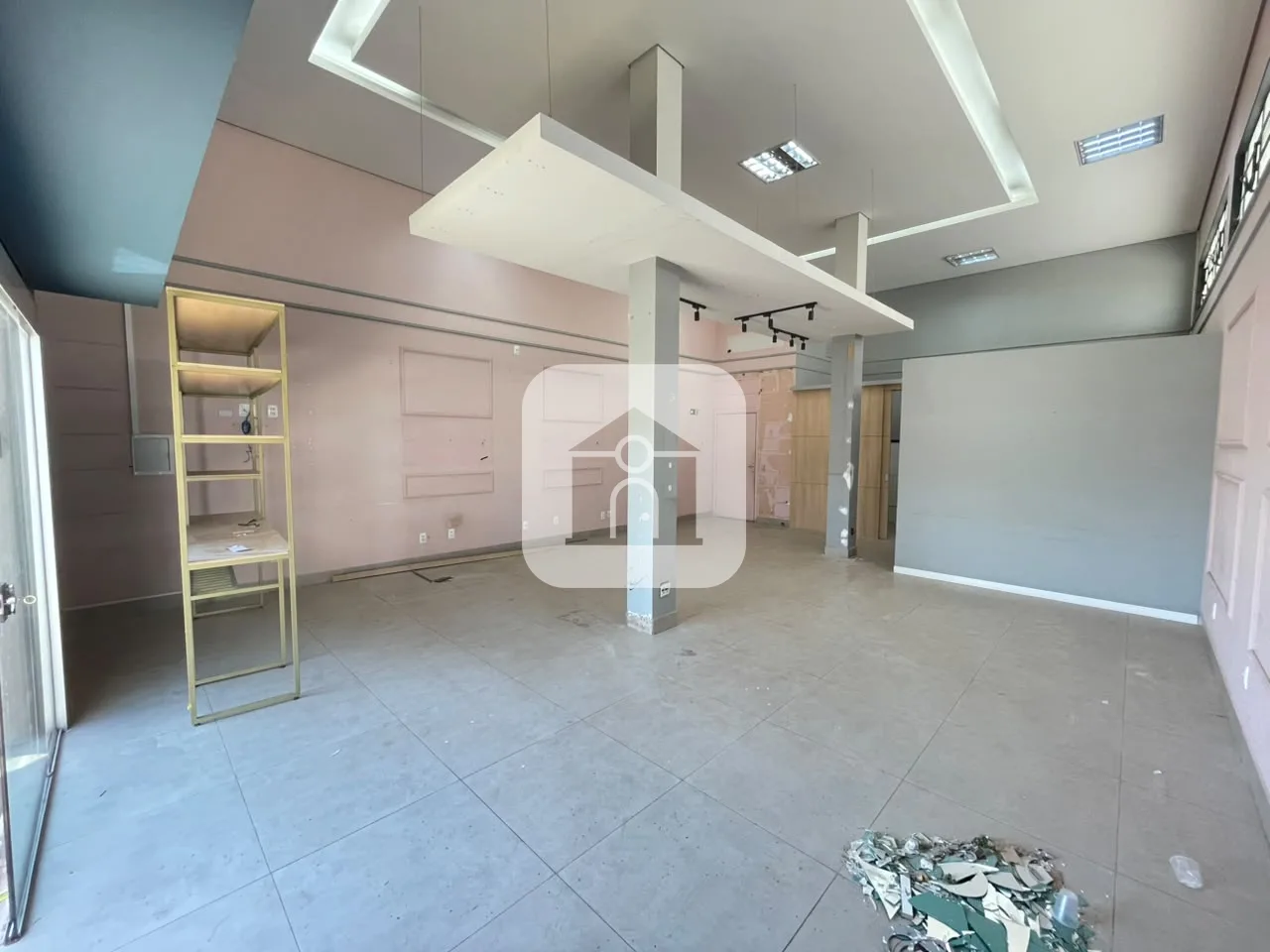 Alugar Comercial / Loja em Uberl&acirc;ndia R$ 6.000,00 - Foto 3