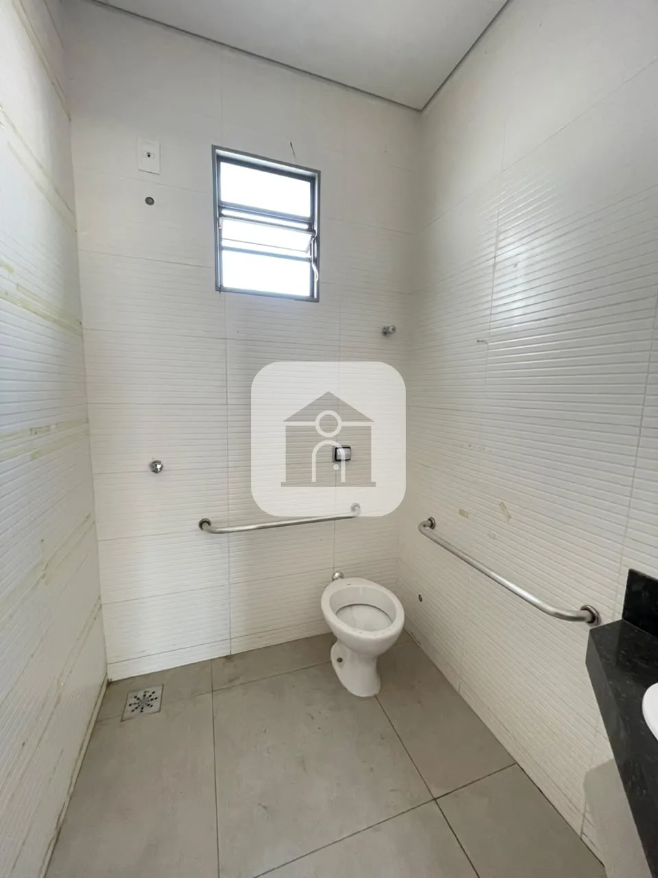 Alugar Comercial / Loja em Uberl&acirc;ndia R$ 6.000,00 - Foto 10