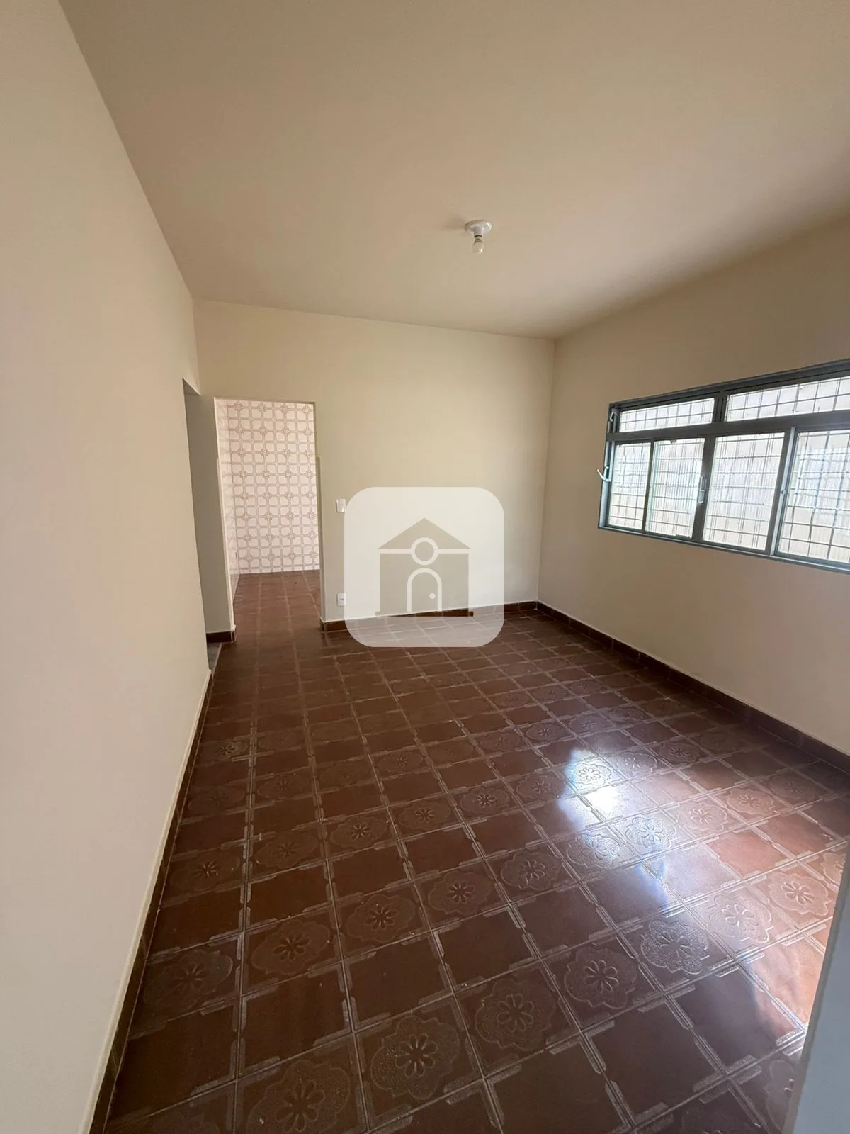 Alugar Casa / Padr&atilde;o em Araguari R$ 2.500,00 - Foto 5
