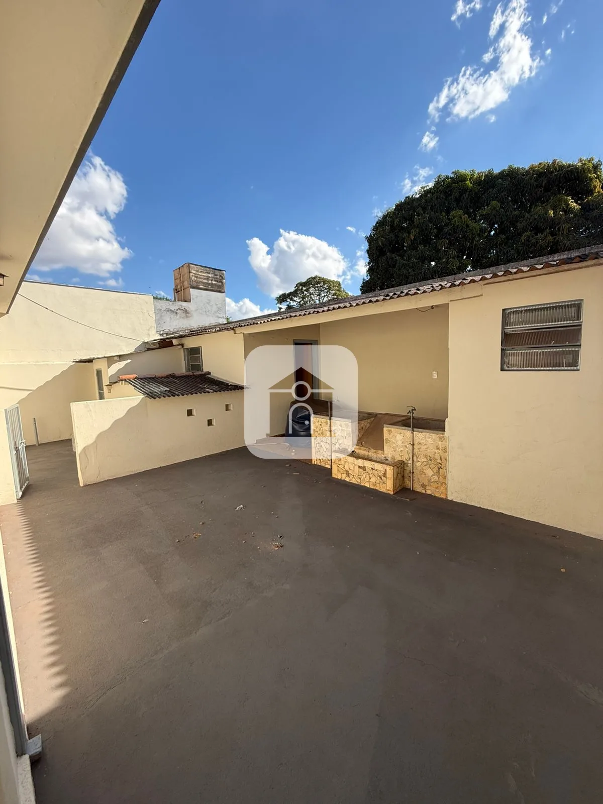 Alugar Casa / Padr&atilde;o em Araguari R$ 2.500,00 - Foto 13