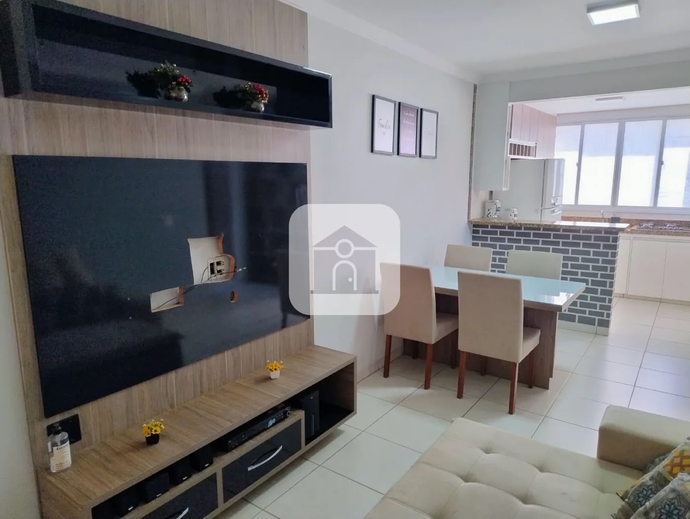 Alugar Apartamento / Padr&atilde;o em Uberl&acirc;ndia R$ 1.800,00 - Foto 1