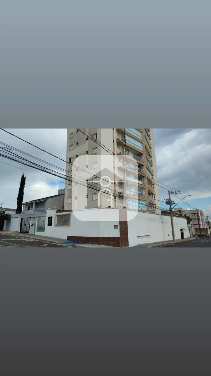 Alugar Apartamento / Padr&atilde;o em Uberlandia R$ 2.150,00 - Foto 10