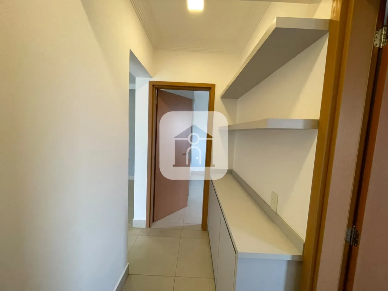Alugar Apartamento / Padr&atilde;o em Uberlandia R$ 3.900,00 - Foto 7