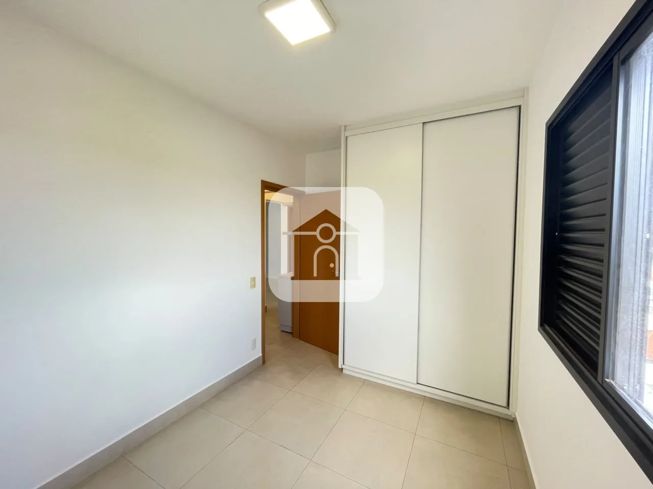 Alugar Apartamento / Padr&atilde;o em Uberlandia R$ 3.900,00 - Foto 10